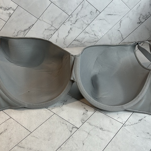 NWOT Cacique Lane Bryant Womans Bra Silver Full Coverage UNDERWIRE 44DD - Picture 6 of 8